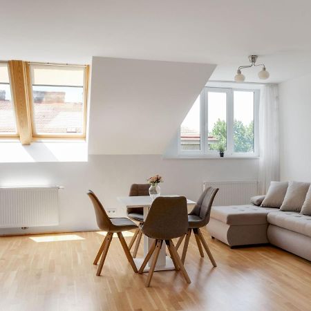 Elegant Apartment In Vienna With Patio المظهر الخارجي الصورة