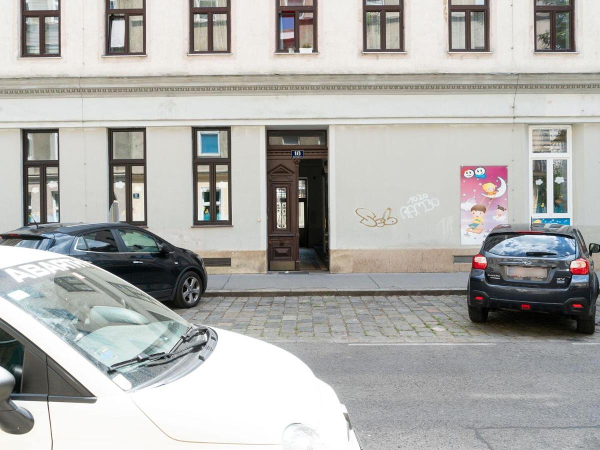 Elegant Apartment In Vienna With Patio المظهر الخارجي الصورة